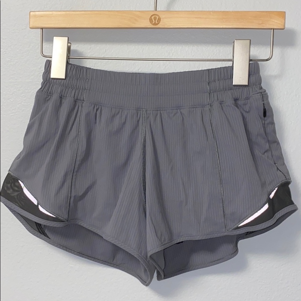 🍋 Lululemon Grey Shorts Size 4 Rare